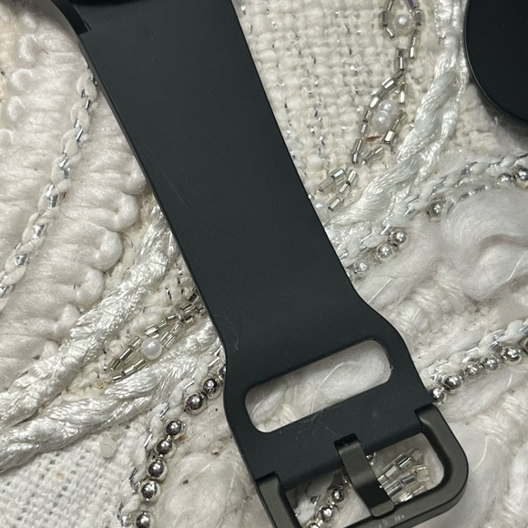 NWOT Samsung Galaxy Watch 4 - Picture 8 of 15